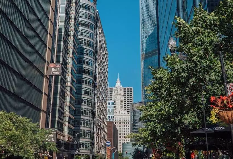 فندق The Westin Chicago River North