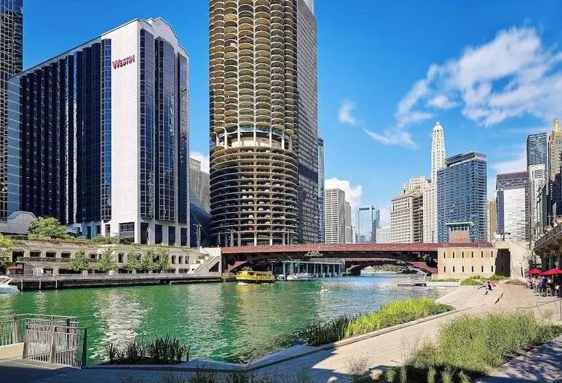 فندق The Westin Chicago River North