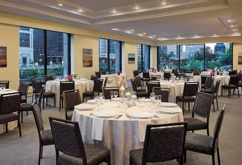 فندق The Westin Chicago River North