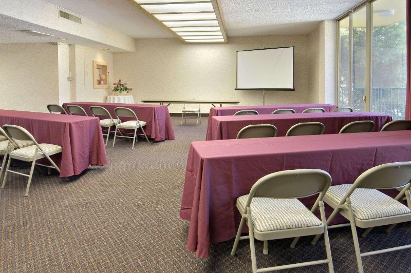 Отель Vivo Flex Living Torrance