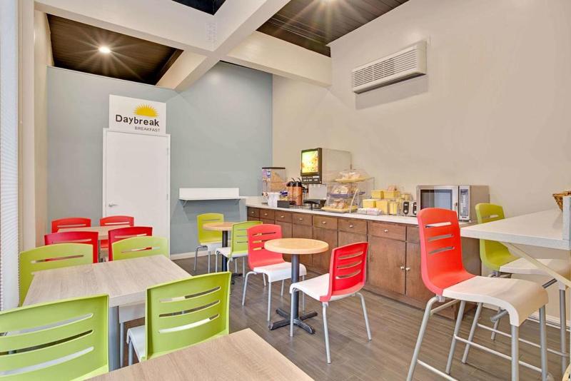 Отель Vivo Flex Living Torrance