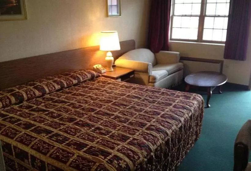 מוטל Parkway Inn