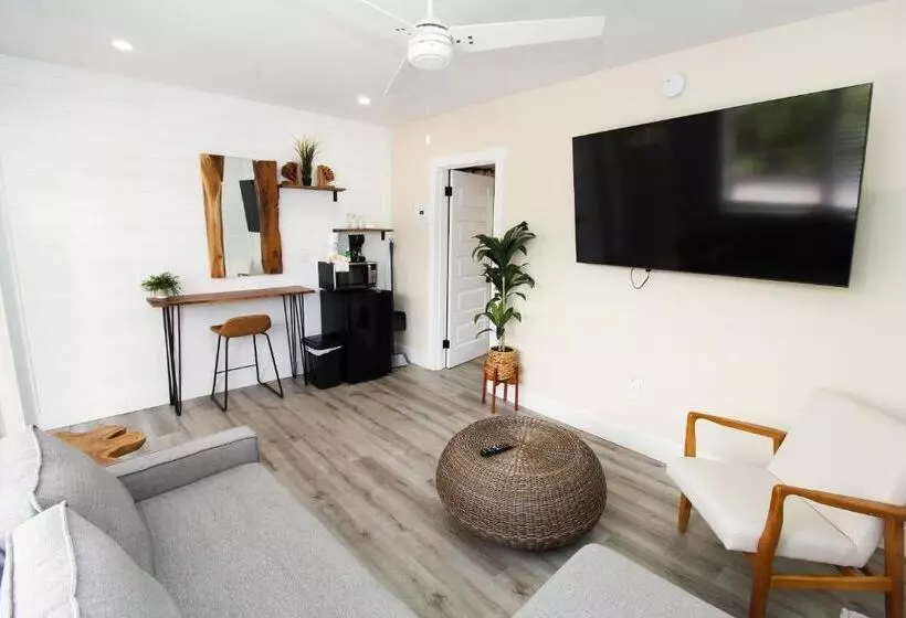 Motel Pelican Post At Anna Maria Island Inn