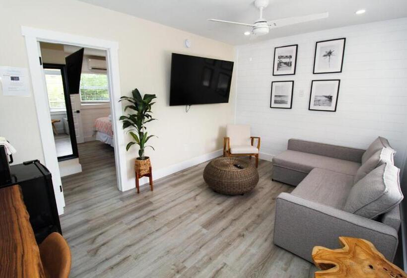 فندق على الطريق Pelican Post At Anna Maria Island Inn