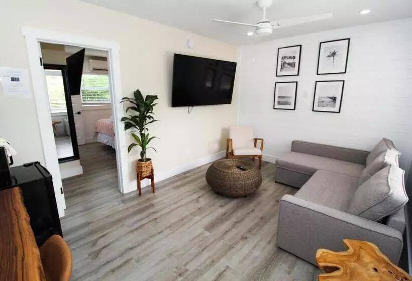 Motel Pelican Post At Anna Maria Island Inn