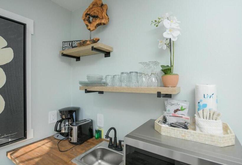 فندق على الطريق Pelican Post At Anna Maria Island Inn