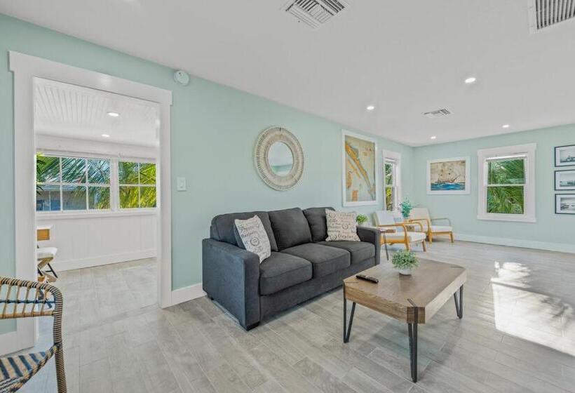 فندق على الطريق Pelican Post At Anna Maria Island Inn