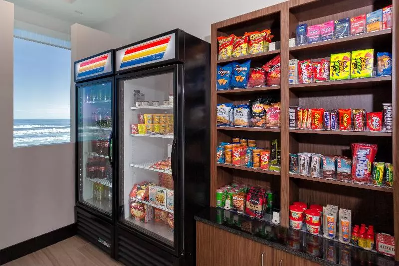 Kurort  Holiday Inn Express & Suites Oceanfront Daytona Beach Shores, An Ihg