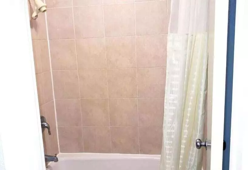 Best Price Motel & Suites