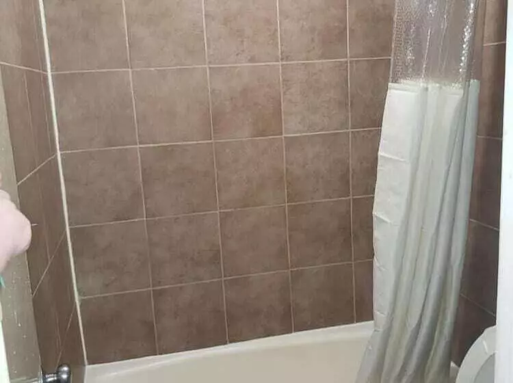 Best Price Motel & Suites