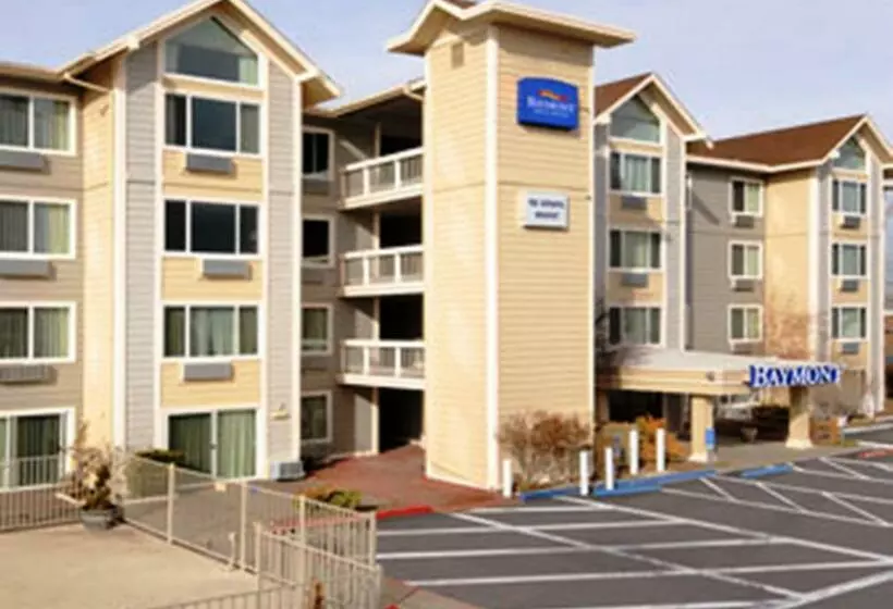 Hotel Baymont By Wyndham Reno