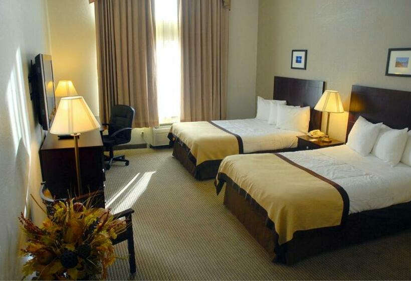 هتل Baymont By Wyndham Reno