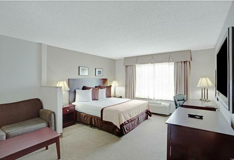 هتل Baymont By Wyndham Reno