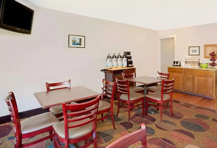 Hotel Baymont By Wyndham Reno