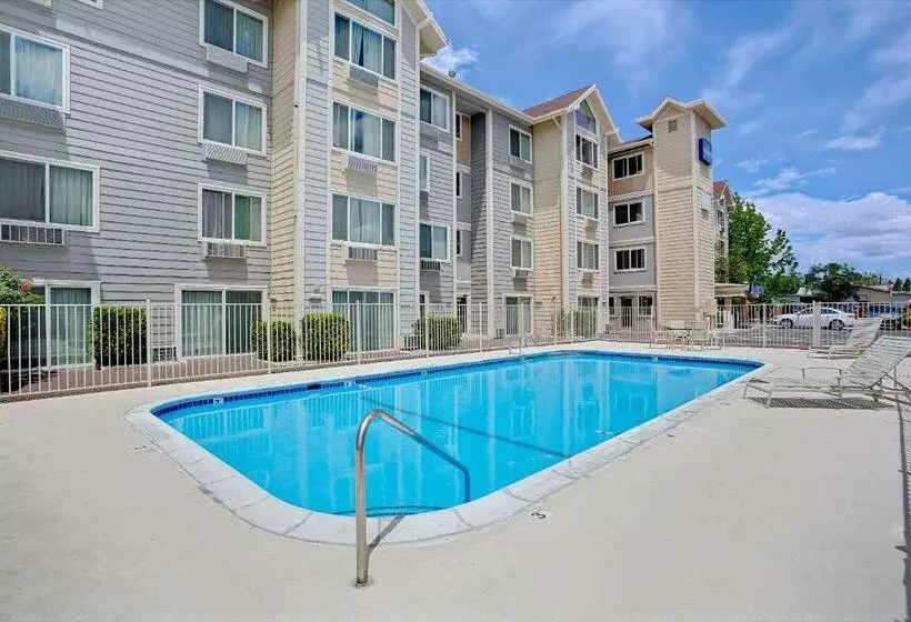 Hotel Baymont By Wyndham Reno