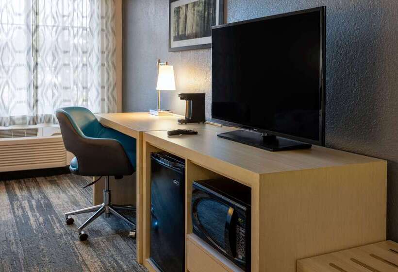 בית מלון כפרי Baymont By Wyndham White Plains  Elmsford