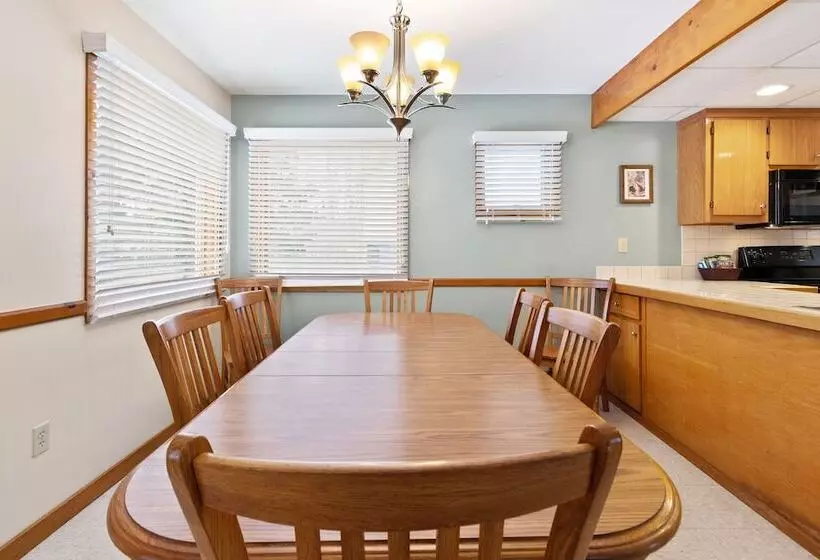 Отель Club Wyndham Shawnee Village