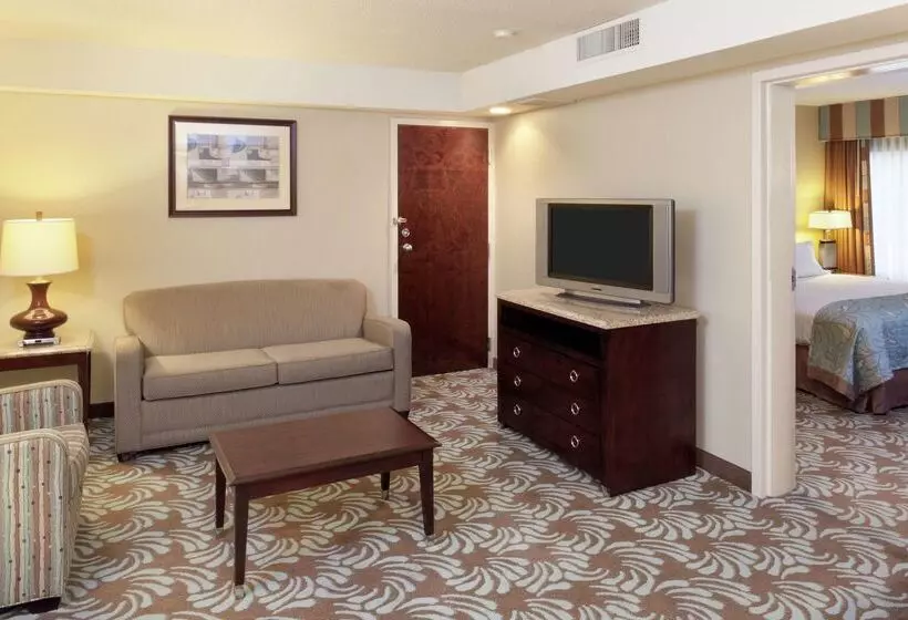 Doubletree By Hilton Hotel Augusta