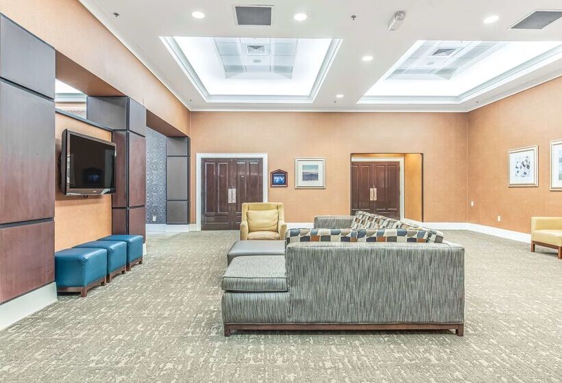 هتل Doubletree By Hilton Columbus