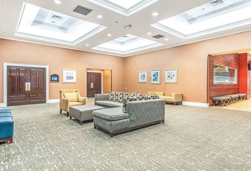 هتل Doubletree By Hilton Columbus