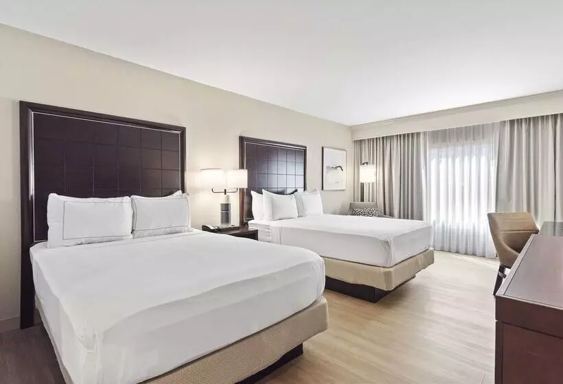 בית מלון כפרי Doubletree By Hilton Columbus