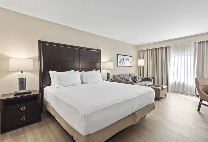 هتل Doubletree By Hilton Columbus