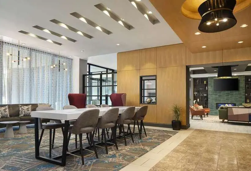 ホテル Doubletree By Hilton Hartford Downtown