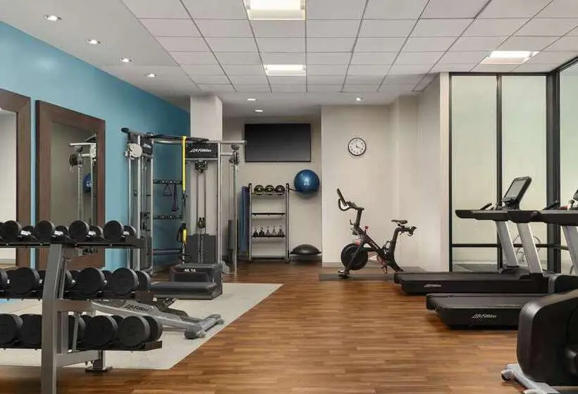 ホテル Doubletree By Hilton Hartford Downtown