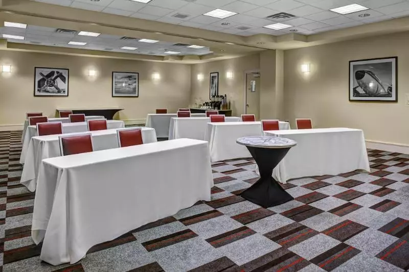 Hotel Four Points Huntsville Airport