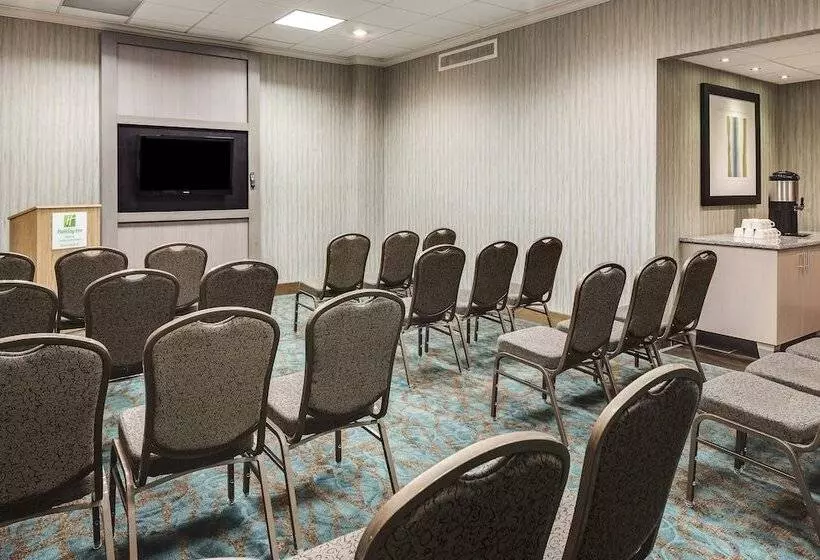 Отель Holiday Inn Rock Island Quad Cities, An Ihg