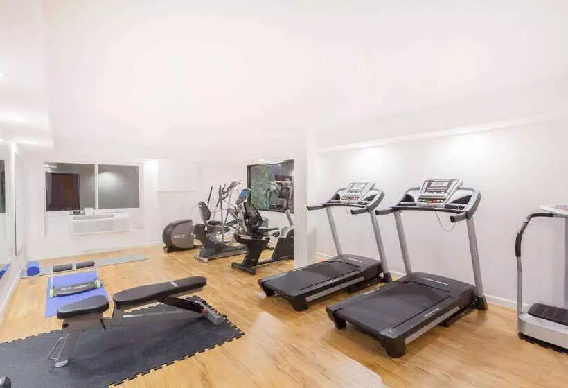 Otel Howard Johnson By Wyndham Yuma