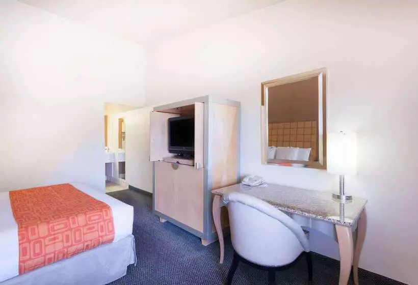 Otel Howard Johnson By Wyndham Yuma