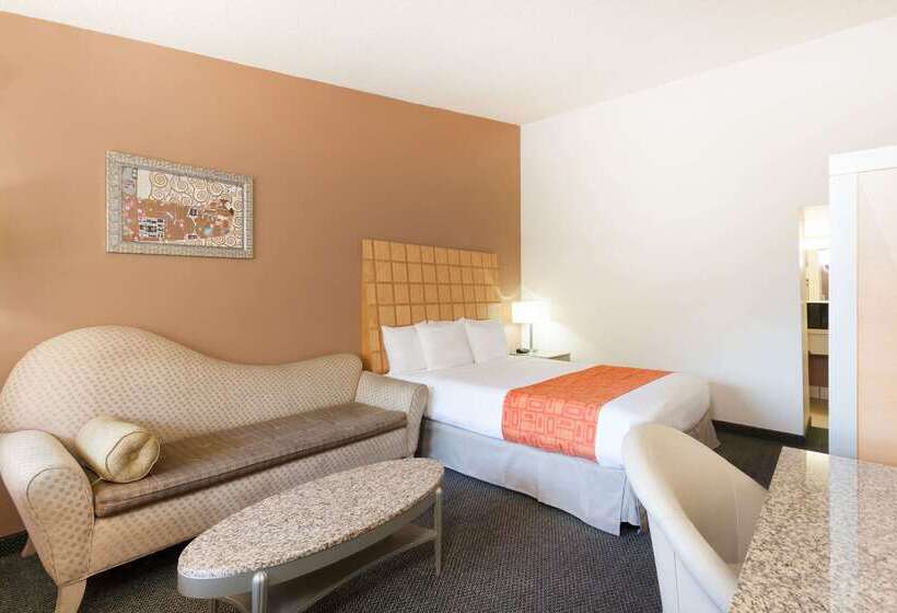 Отель Howard Johnson By Wyndham Yuma