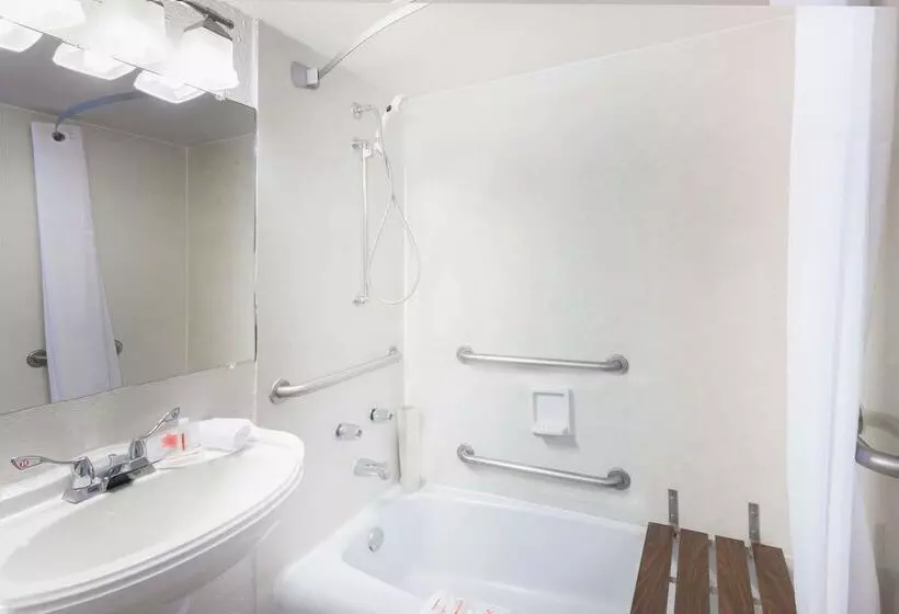 Otel Howard Johnson By Wyndham Yuma