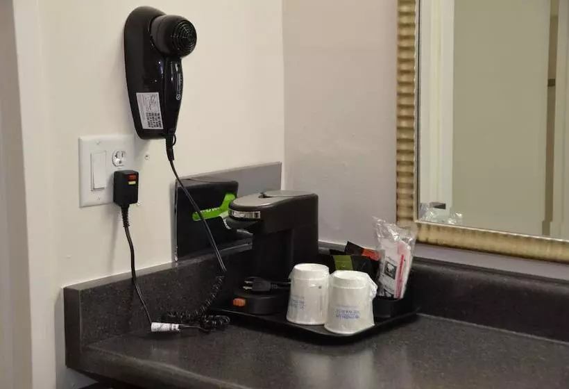 Otel Howard Johnson By Wyndham Yuma