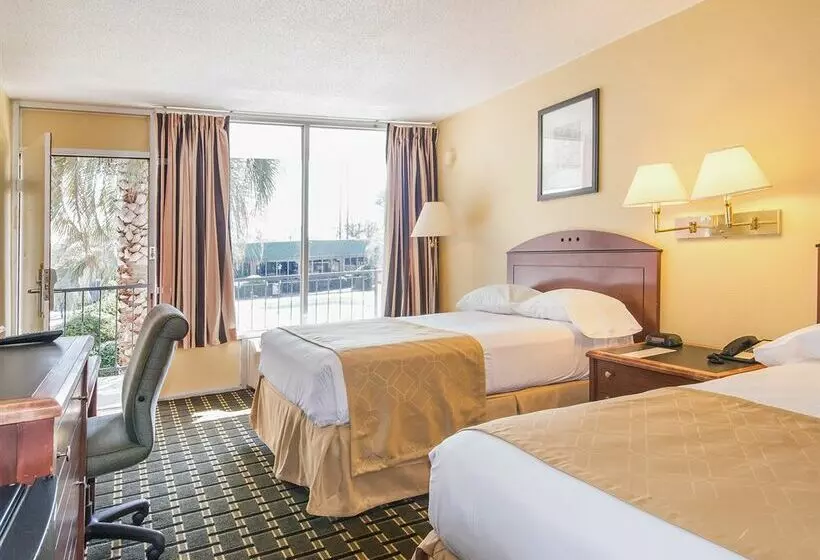 ホテル North Charleston Inn