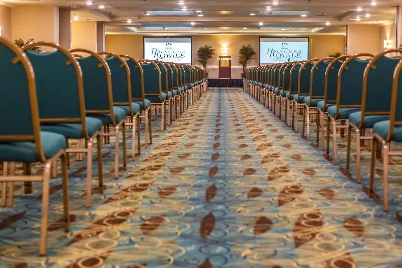 酒店 Princess Royale Oceanfront Resort