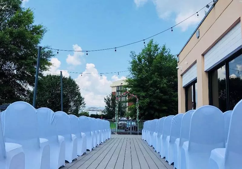 Radisson Hotel Nashville Airport