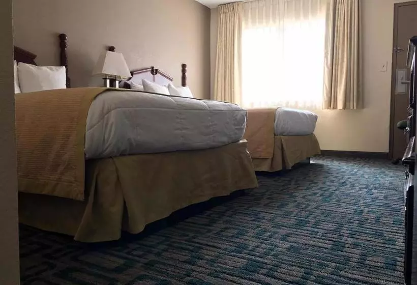 酒店 Ramada Plaza By Wyndham Louisville & Conference Center