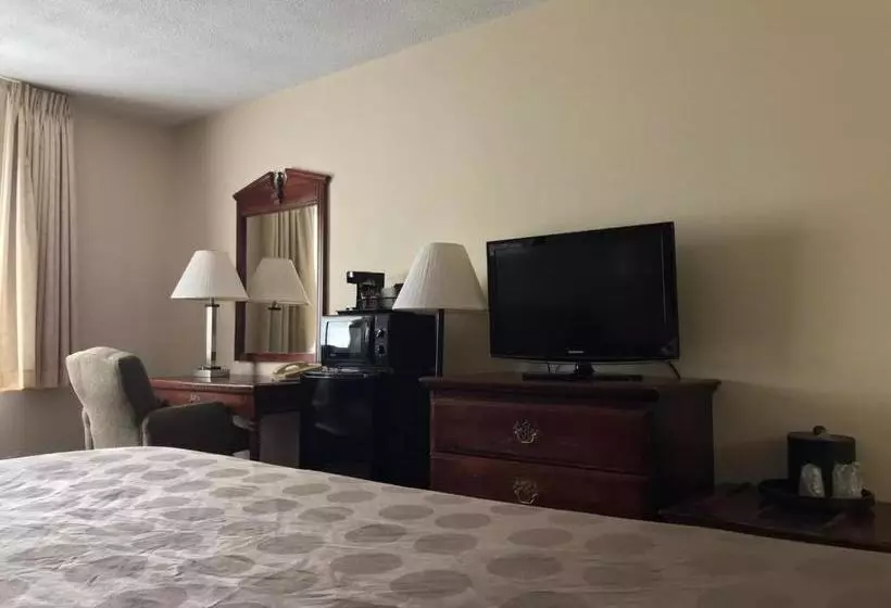 酒店 Ramada Plaza By Wyndham Louisville & Conference Center