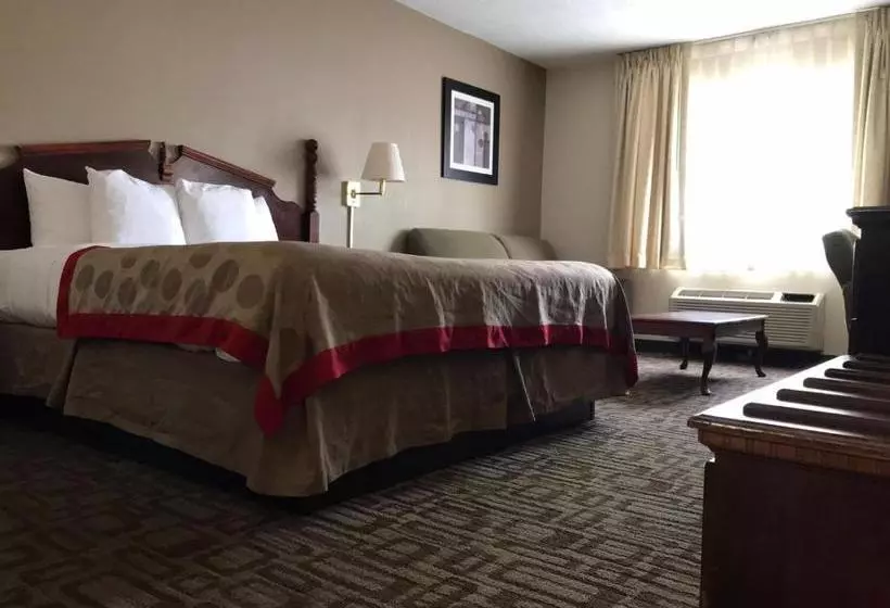 酒店 Ramada Plaza By Wyndham Louisville & Conference Center