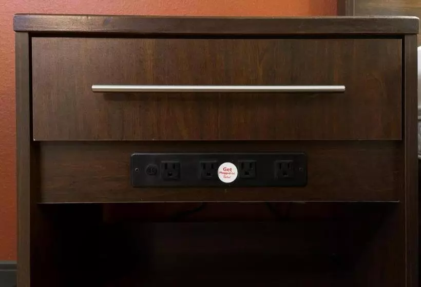 Otel Red Roof Inn Hampton Coliseum And Convention Center