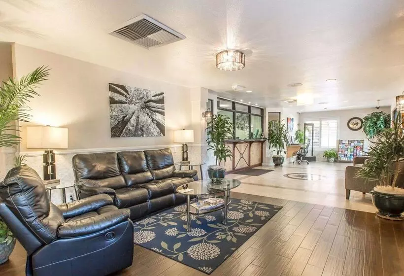 בית מלון כפרי Rodeway Inn & Suites Coltonriverside