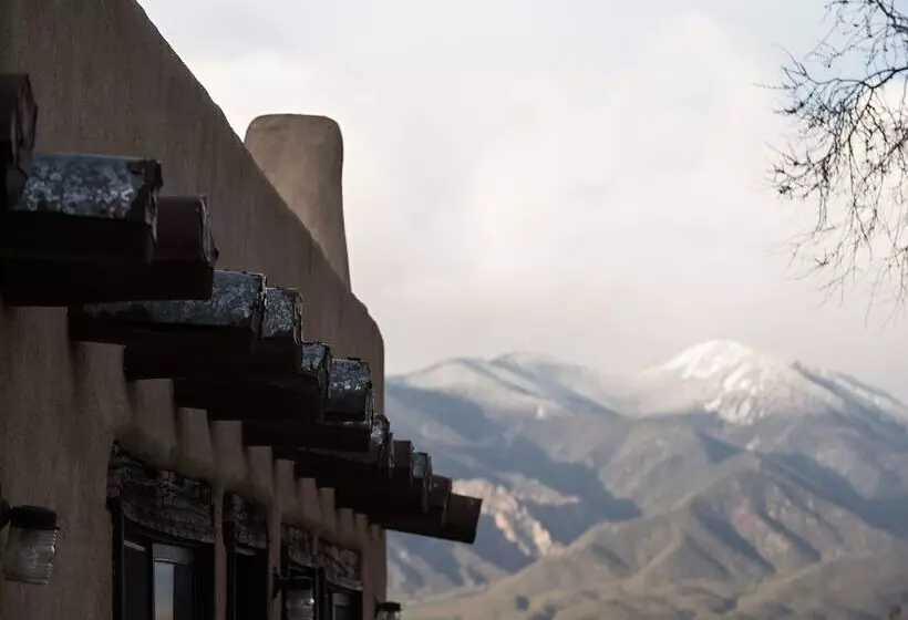 酒店 Sagebrush Inn & Suites