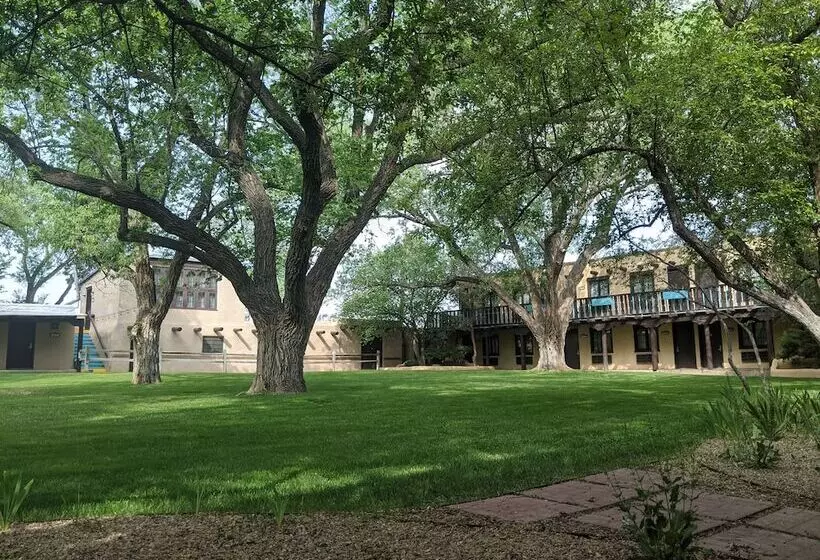 酒店 Sagebrush Inn & Suites