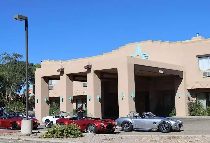 酒店 Sagebrush Inn & Suites