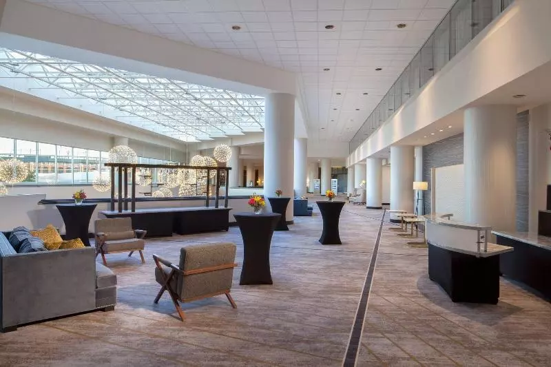 בית מלון כפרי Sheraton Arlington