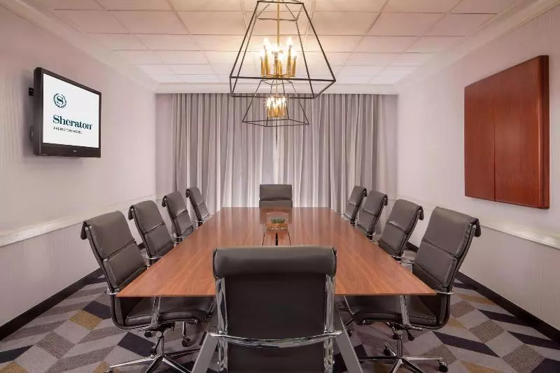 בית מלון כפרי Sheraton Arlington