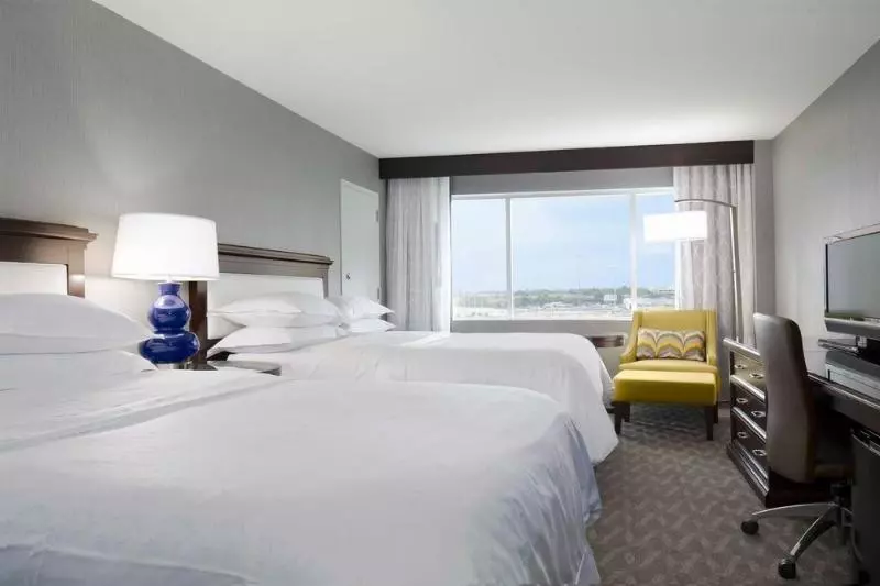 בית מלון כפרי Sheraton Arlington