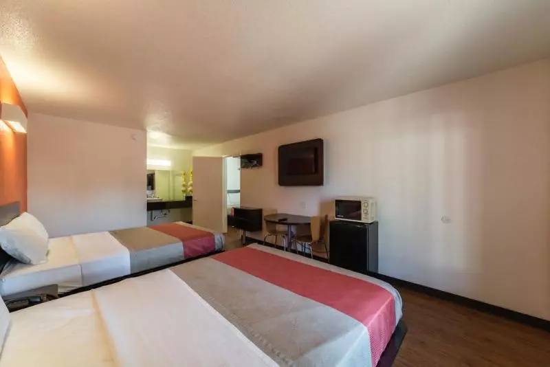 فندق Surestay  By Best Western San Antonio Riverwalk